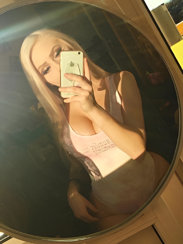 Анечка привлекальеная девушка из Ирбита цена от 4000 руб