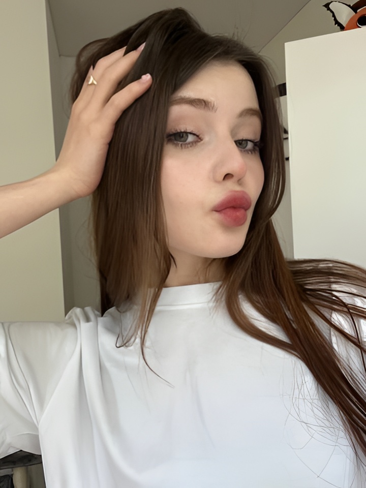 Инна привлекальеная девушка из Ирбита цена от 10000 руб