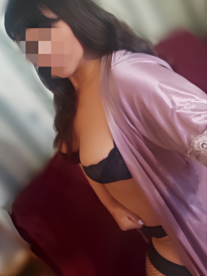 Ксения привлекальеная девушка из Ирбита цена от 1500 руб