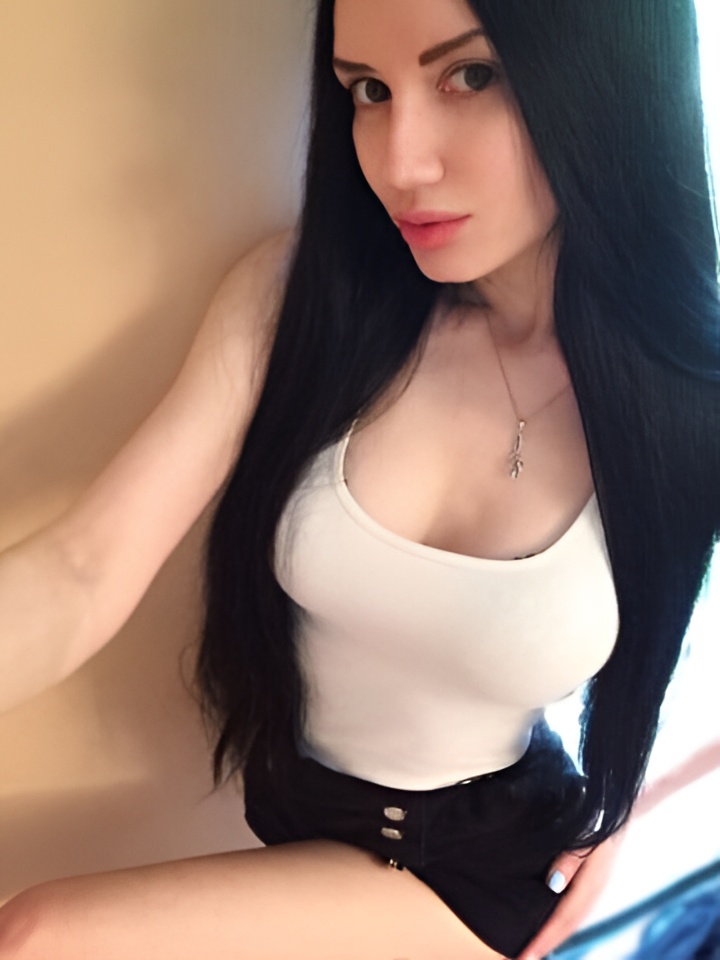 Зоя привлекальеная девушка из Ирбита цена от 1500 руб