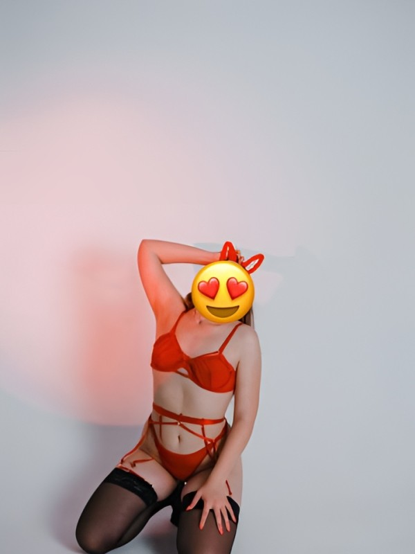 Амина привлекательная девушка из Ирбита цена от 4000 руб