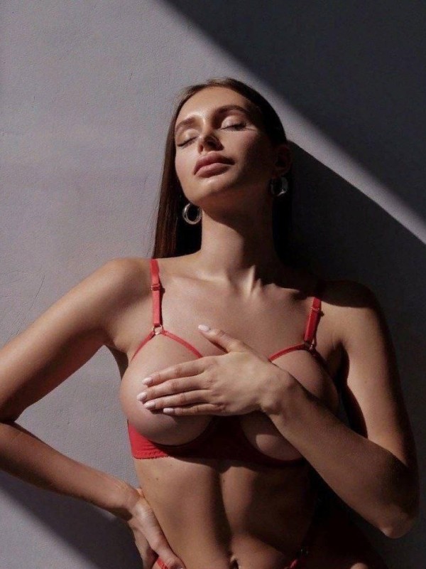 Лиза привлекательная девушка из Ирбита цена от 7000 руб