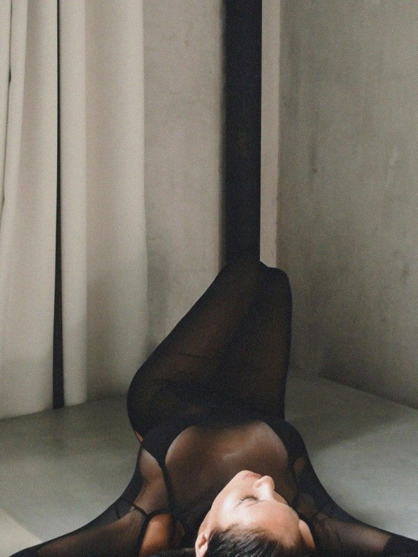 Яна привлекательная девушка из Ирбита цена от 6000 руб